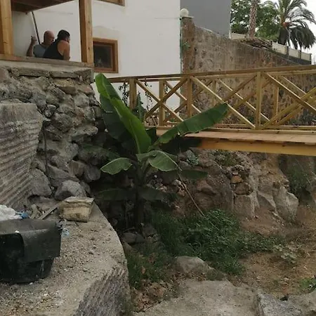 Souterrain Fuer Max 2 P., Bad, Aussenkueche, Garten Lejlighed