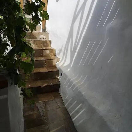 Apartamento Souterrain Fuer Max 2 P., Bad, Aussenkueche, Garten *