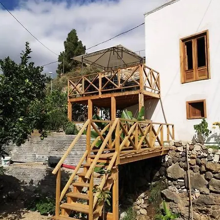 Souterrain Fuer Max 2 P., Bad, Aussenkueche, Garten דירה