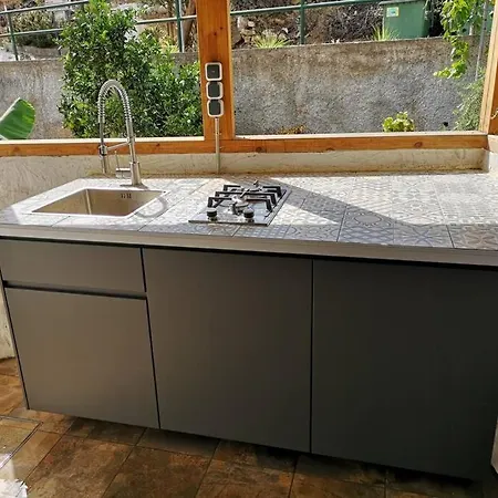 Apartamento Souterrain Fuer Max 2 P., Bad, Aussenkueche, Garten *