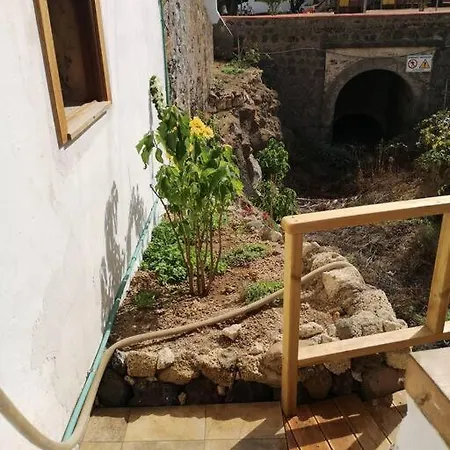 Souterrain Fuer Max 2 P., Bad, Aussenkueche, Garten