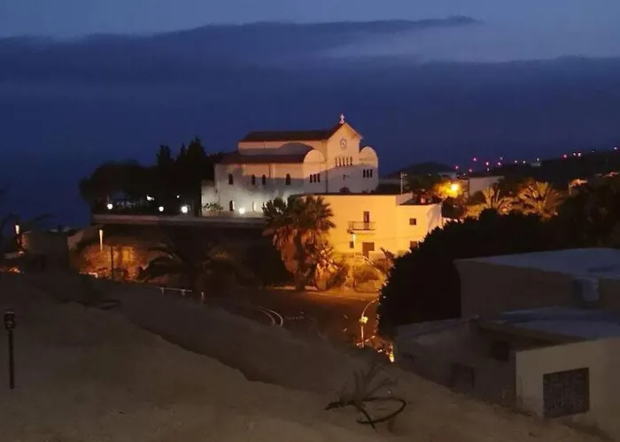 Souterrain Fuer Max 2 P., Bad, Aussenkueche, Garten * Güimar